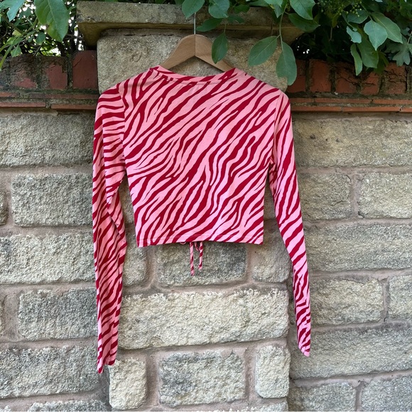 Primark Pink and Red Striped Ruched Long Sleeve Crop Top, Size Medium 12-14 - Picture 2 of 5